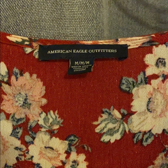 american eagle long sleeve shirt with KEY HOLE - Picture 3 of 4